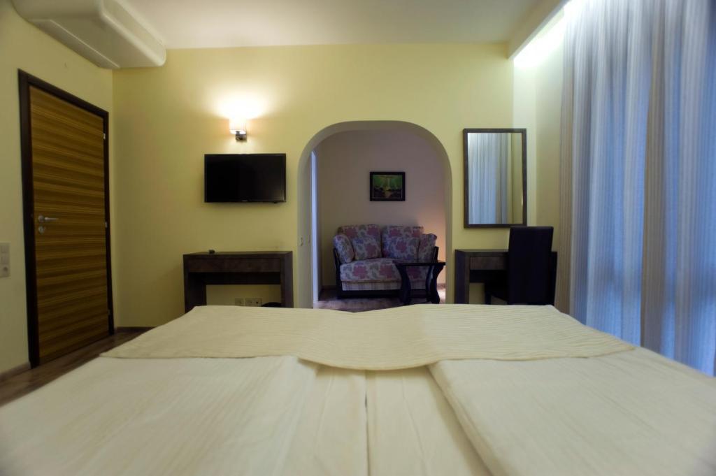 Aqua Varvara Hotel Vetren Dol Room photo